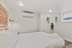 2 bedrooms, iron/ironing board, WiFi, bed sheets - Garden-Level 2-BR Apt in Historic Petworth Home (Washington DC)