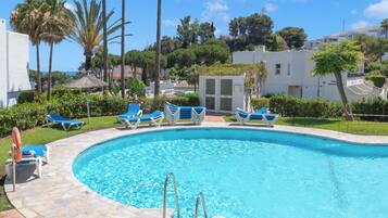 Casa geminada família, vários quartos, 2 banheiros (Casa limonero Miraflores) | Piscina
