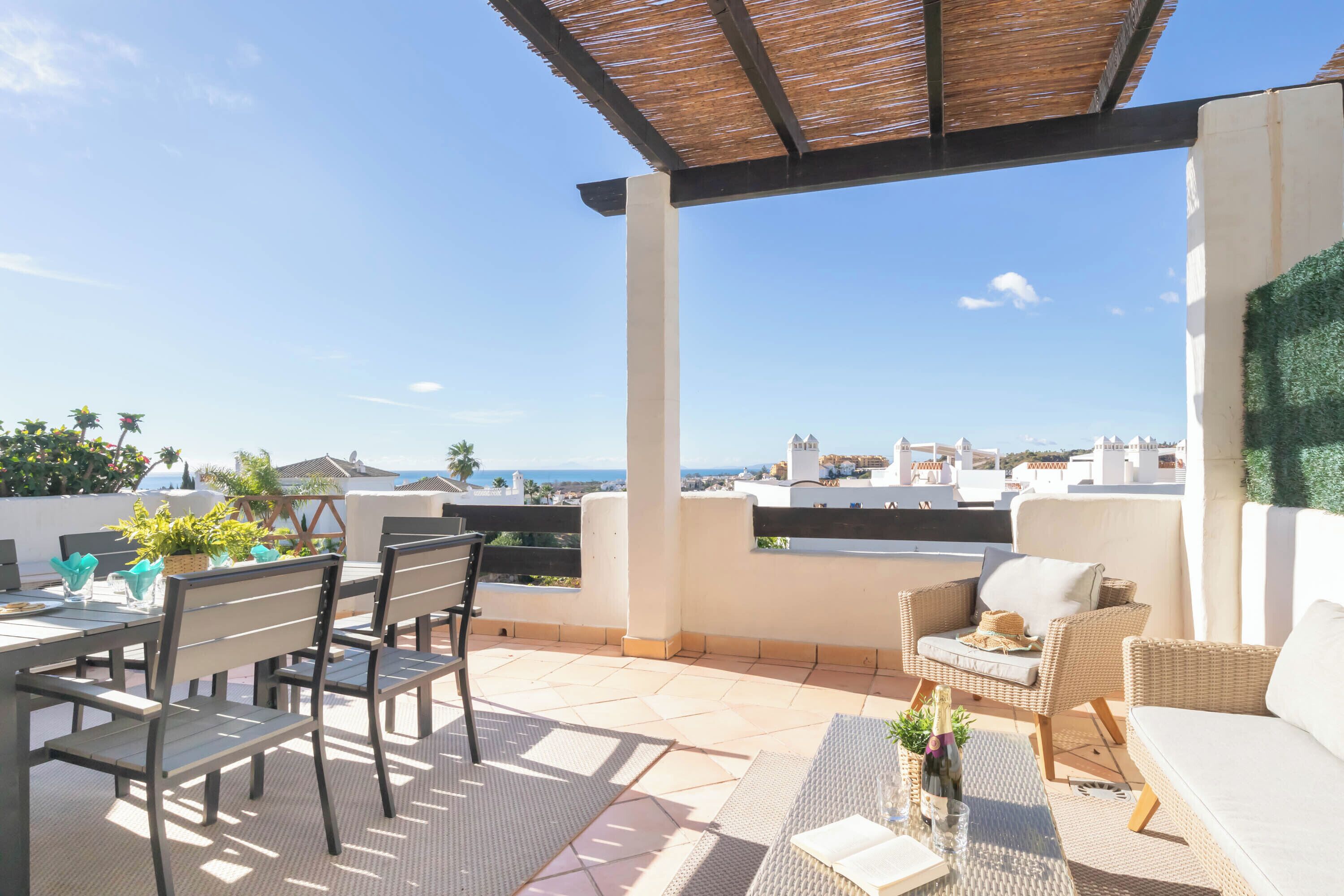 Family Apartment, Multiple Bedrooms, 2 Bathrooms, Mountainside (Sunset Golf International) | Outdoor dining
