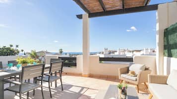 Family Apartment, Multiple Bedrooms, 2 Bathrooms, Mountainside (Sunset Golf International) | Outdoor dining