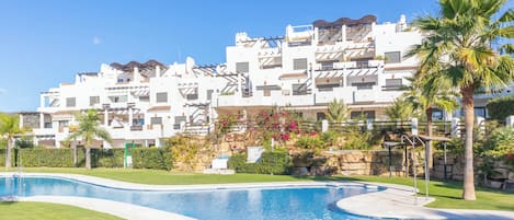 Piscina externa sazonal