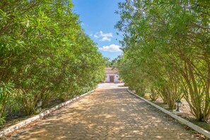 Villa Familiale, plusieurs chambres, en bord de lac (Cortijo Villa Padierna El Lago) | Extérieur