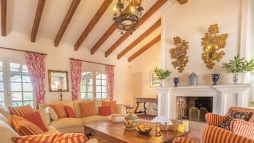 32-inch Smart TV with cable channels