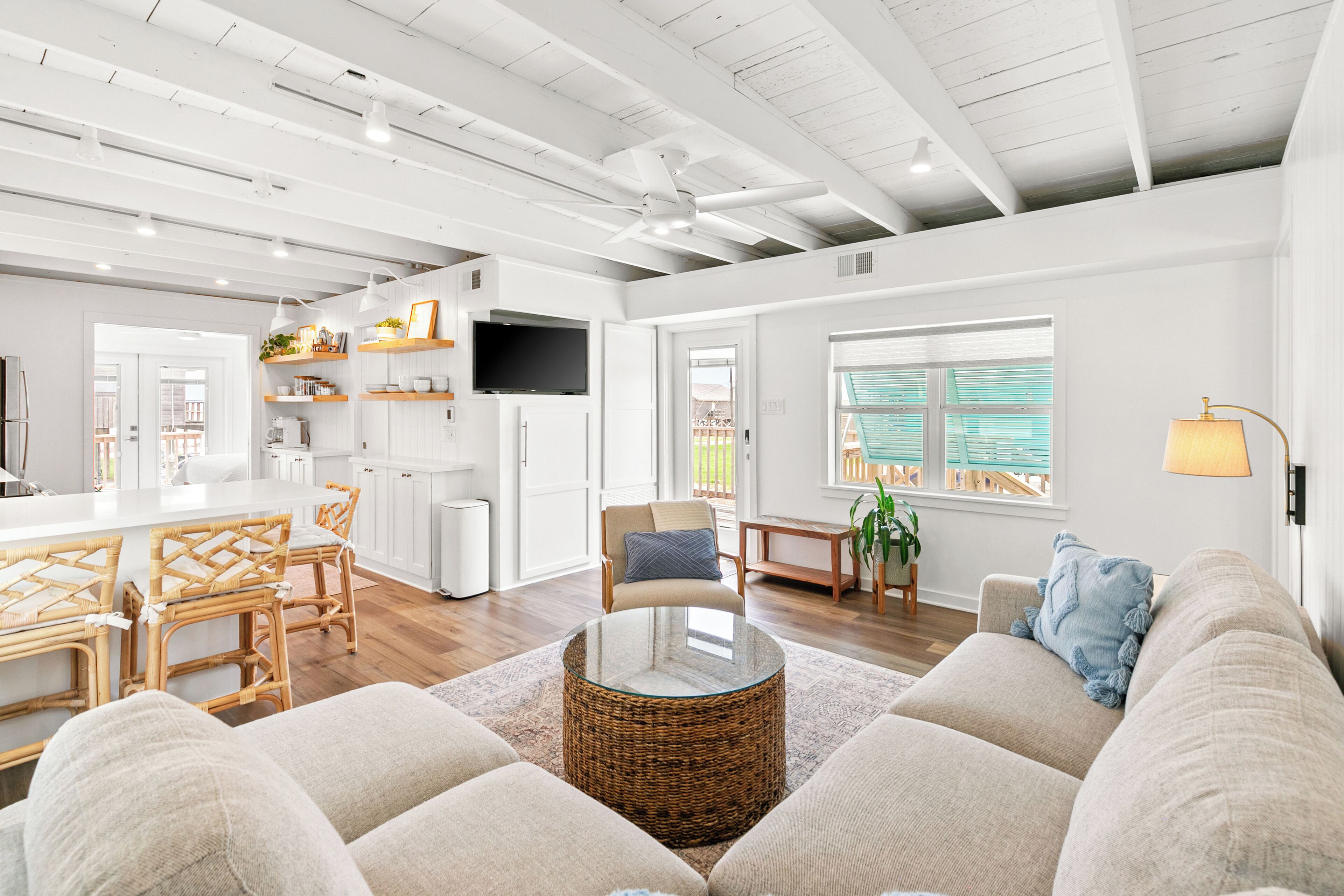Renovated - 2nd Row - Water Views - King + Queen