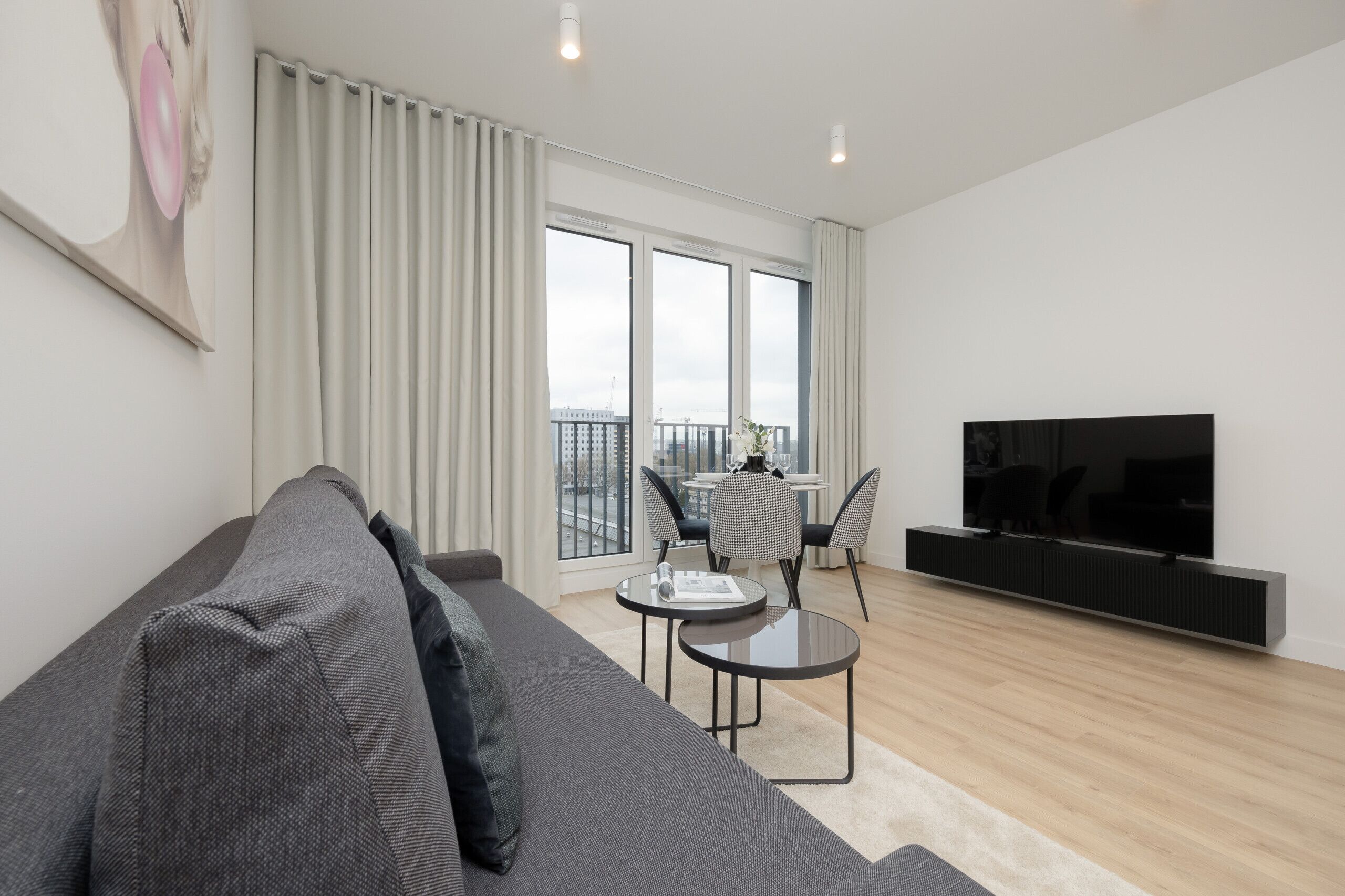 Studio, Balcony | Bed sheets