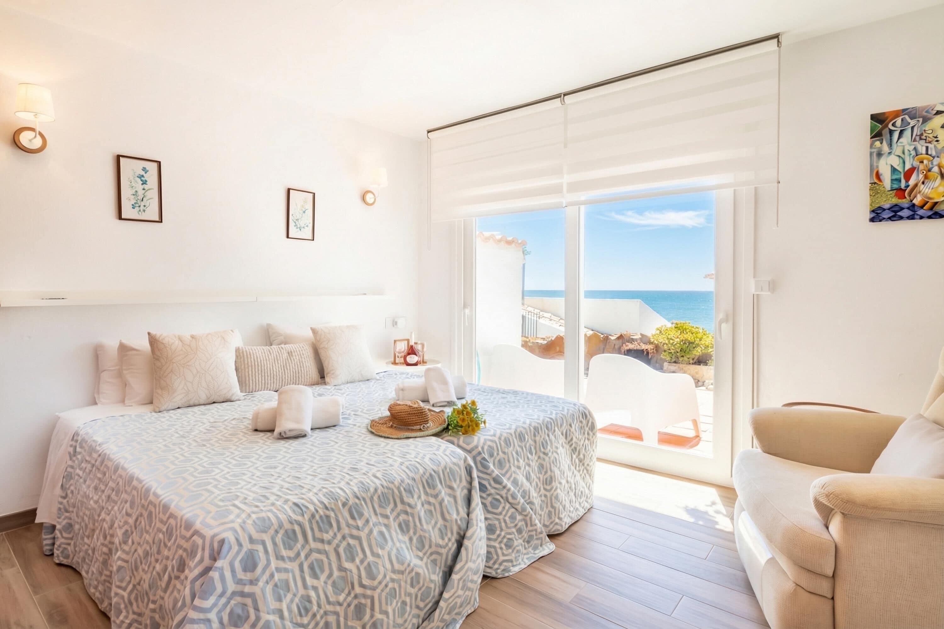 4 bedrooms, laptop workspace, iron/ironing board, free WiFi