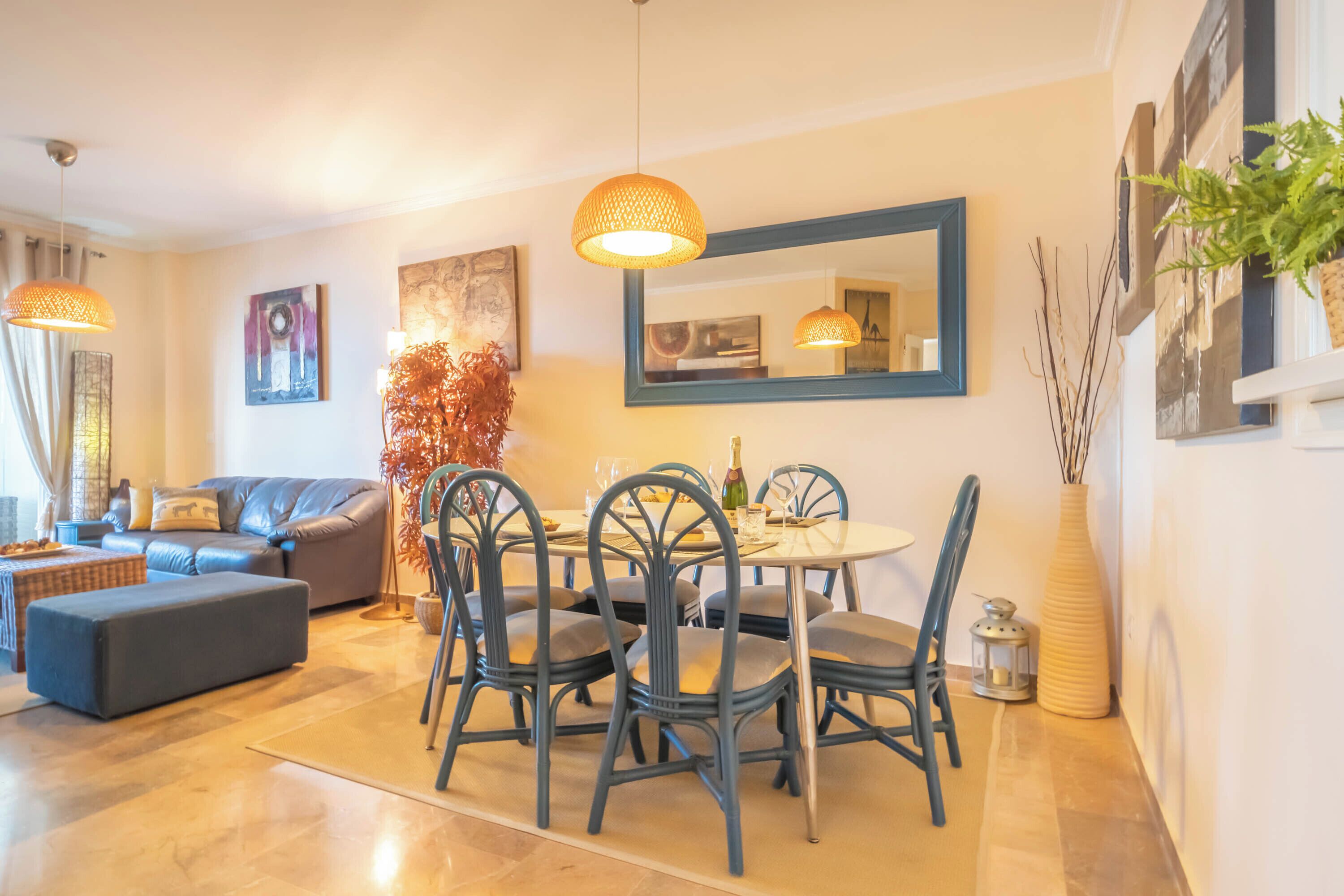 Familieleilighet, flere soverom, 2 bad (Puerta del mar 2 Mijas) | Spiseområde