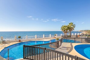 Familieleilighet, flere soverom, 2 bad (Puerta del mar 2 Mijas) | Basseng