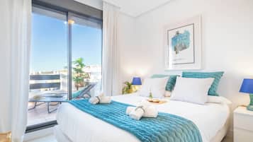 2 bedrooms, laptop workspace, iron/ironing board, free WiFi