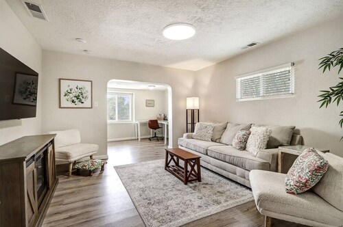Cornell Canvas Suite, Nob Hill