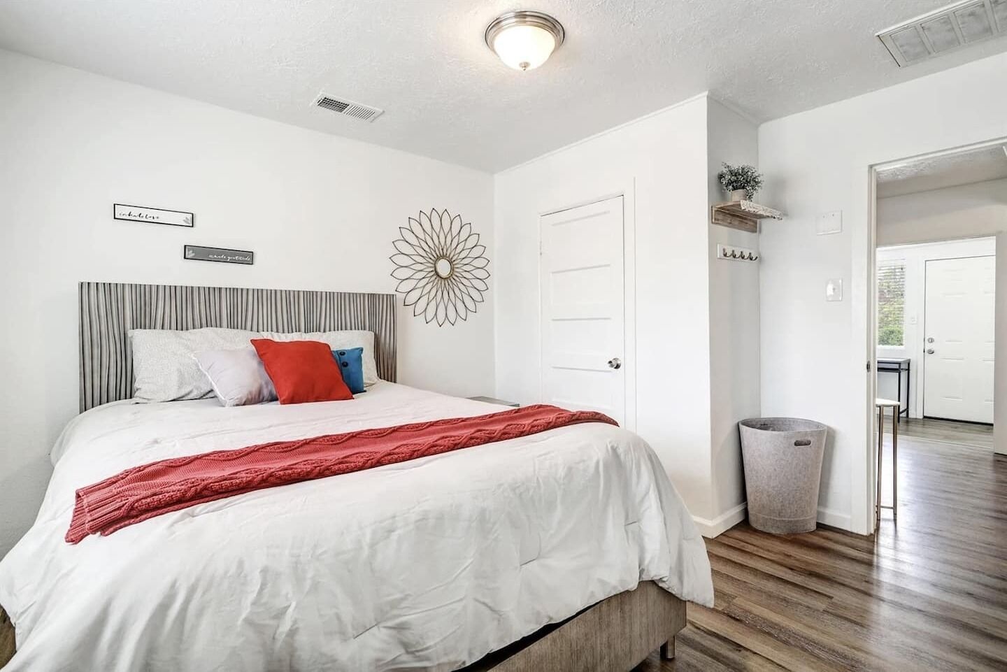 1 bedroom, desk, iron/ironing board, free WiFi