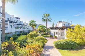 Family Apart Daire, Birden Çok Yatak Odası, 2 Banyolu, Dağ Yamacı (Sunset Golf Elegance) | Dış mekân