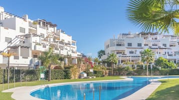 Family Apartment, Multiple Bedrooms, 2 Bathrooms, Mountainside (Sunset Golf Elegance) | Pool