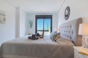 Familienapartment, Mehrere Schlafzimmer, 2 Bäder, Bergseite (Sunset Golf Elegance)