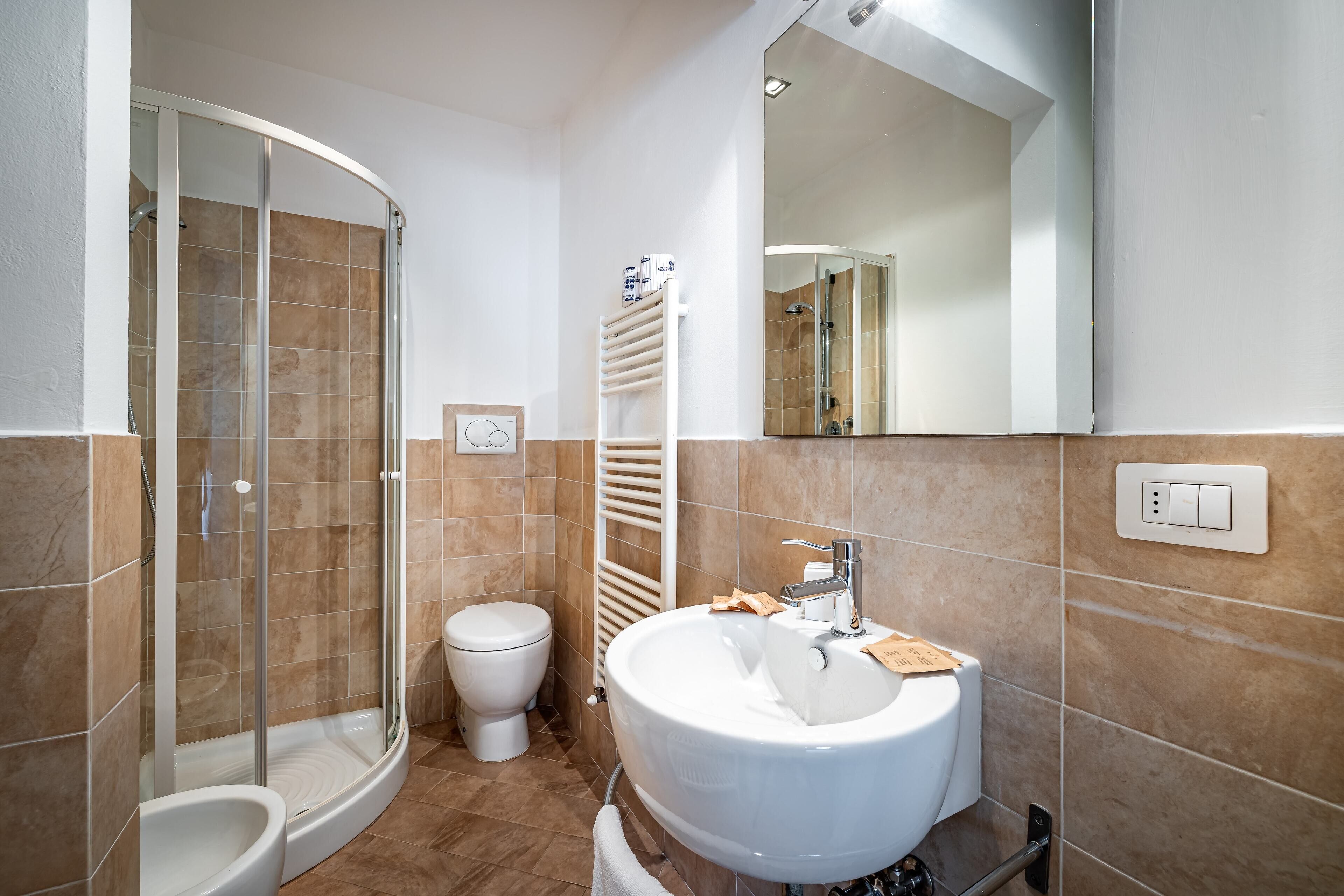 Studio, City View | Bathroom | Shower, rainfall showerhead, hair dryer, bidet