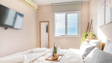 Loftsleilighet – honeymoon, flere soverom, ved fjell (Las Gaviotas de Calahonda) | 1 soverom, strykejern/-brett, wi-fi (inkludert) og sengetøy