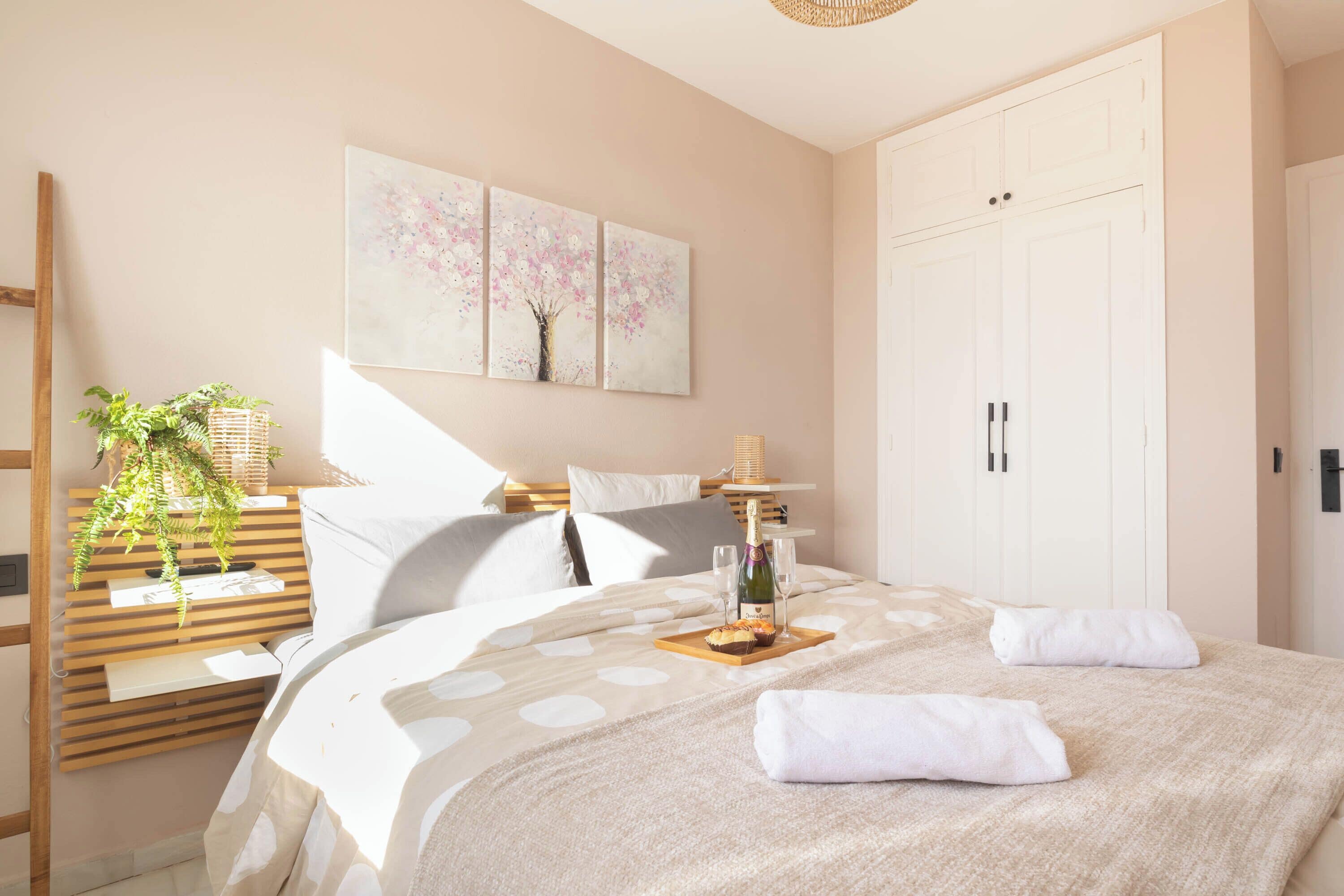 Honeymoon Penthouse, Multiple Bedrooms, Mountainside (Las Gaviotas de Calahonda) | 1 bedroom, iron/ironing board, free WiFi, bed sheets