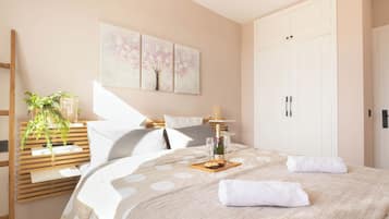 Honeymoon Penthouse, Multiple Bedrooms, Mountainside (Las Gaviotas de Calahonda) | 1 bedroom, iron/ironing board, free WiFi, bed sheets