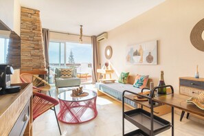 21-inch flat-screen TV with cable channels - Las Gaviotas de Calahonda (Mijas)