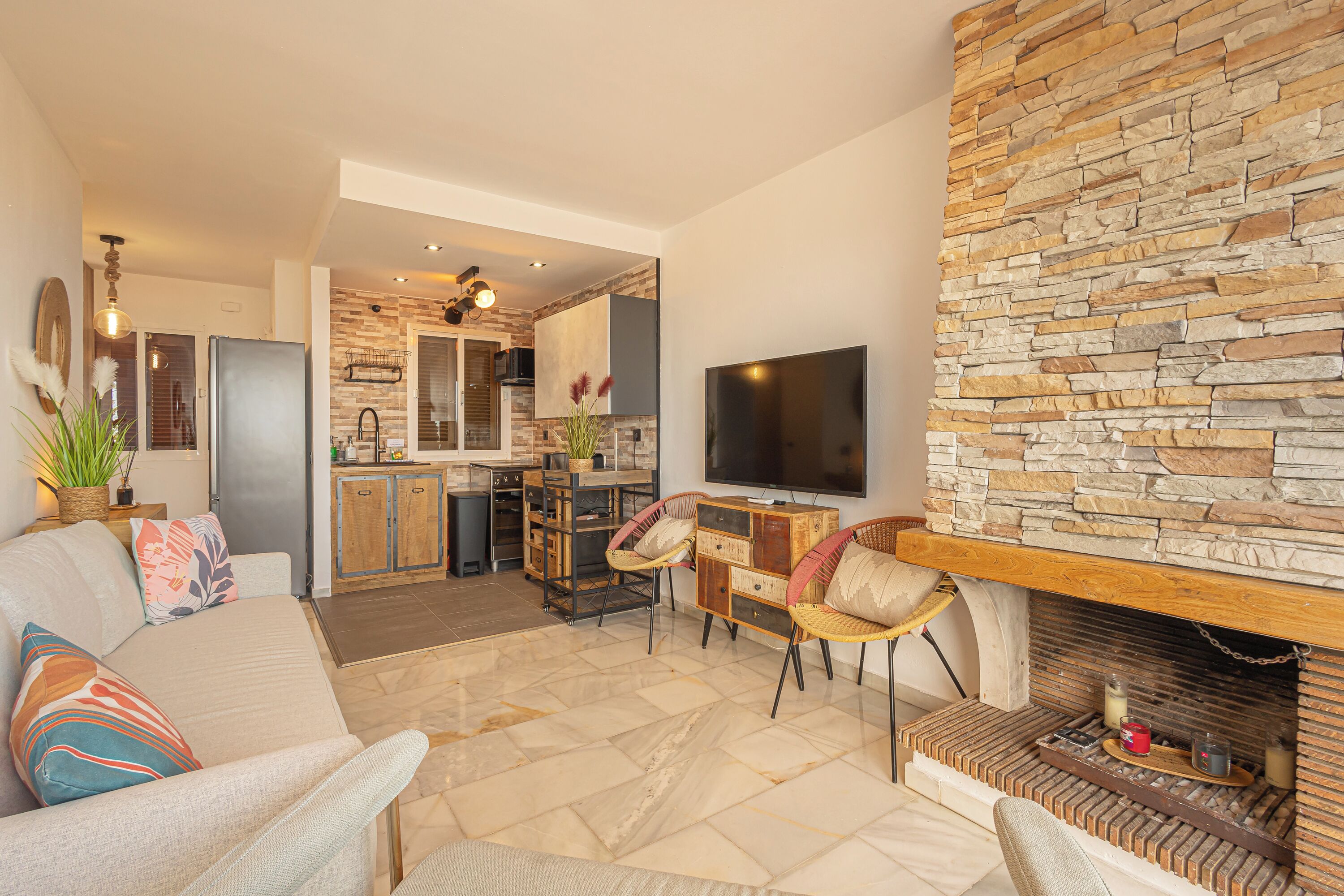 Honeymoon Penthouse, Multiple Bedrooms, Mountainside (Sol Vista Terrace) | Interior