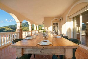 Outdoor dining - Villa Carlos Mijas Golf (Mijas)