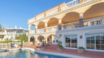 Family Villa, Multiple Bedrooms, Mountainside (Villa Carlos Mijas Golf) | Pool | A heated pool