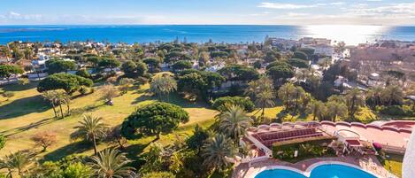 Honeymoon Apartment, 3 Bedrooms, 2 Bathrooms (Coronado Beach Marbesa) | Pool | Seasonal outdoor pool