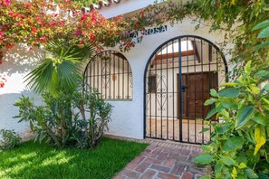 Family Villa, Multiple Bedrooms, 2 Bathrooms (Villa Calahonda 700m from beach with) | Exterior detail