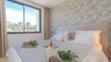 3 Schlafzimmer, laptopgeeigneter Arbeitsplatz, Bügeleisen/Bügelbrett