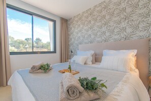 Maison Lune de Miel, plusieurs chambres, 2 salles de bains (Casa La Cala Valvega)