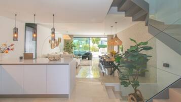 Hus – honeymoon, flere soverom, 2 bad (Casa La Cala Valvega) | Innvendig