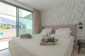 3 habitaciones y espacio para trabajar con laptop 