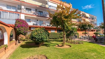Honeymoon Apartment, Multiple Bedrooms (Cambural Beach Apartment) | Outdoor dining