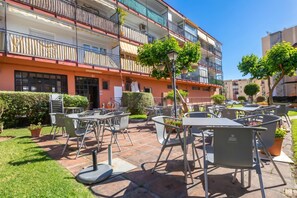 Outdoor dining - Cambural Beach Apartment (Fuengirola)