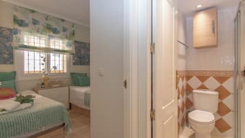 2 soveværelser, arbejdsområde til bærbare computere