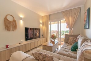Honeymoon Apartment, Multiple Bedrooms, 2 Bathrooms, Mountainside (Paraiso De Riviera) | Living area - Paraiso De Riviera (Mijas)