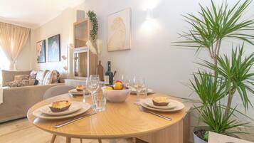 Honeymoon Apartment, Multiple Bedrooms, 2 Bathrooms, Mountainside (Paraiso De Riviera) | Dining