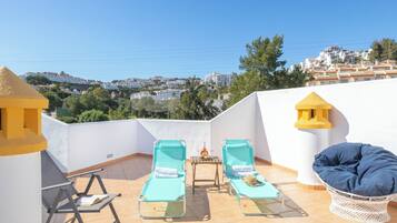 Honeymoon Penthouse, Multiple Bedrooms, 2 Bathrooms (Calahonda Golf) | Exterior
