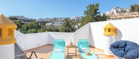 Honeymoon Penthouse, Multiple Bedrooms, 2 Bathrooms (Calahonda Golf) | Exterior