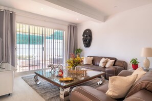 Living area - Villa Caribe Playa (Marbella)