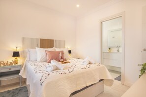 Smekmånadsvilla - flera sovrum (Villa Caribe Playa) | 4 sovrum, strykjärn/strykbräda, gratis wi-fi och sängkläder