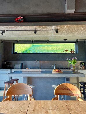 Kühlschrank, Ofen, Herdplatte, Geschirrspüler