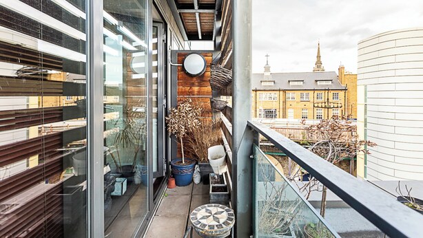 Unclassified image, 1 of 28, button - Modern, Cosy Apartment On Vibrant Deptford High Street (London)