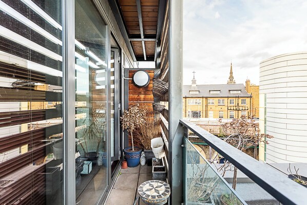 Basic Apartment | Exterior