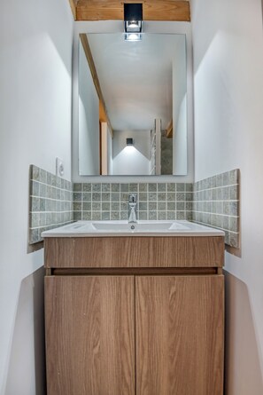 Hair dryer, towels, soap, toilet paper - Lower villa for 4 pax, sea view, Pool &Jacuzzi (Villefranche-sur-Mer)