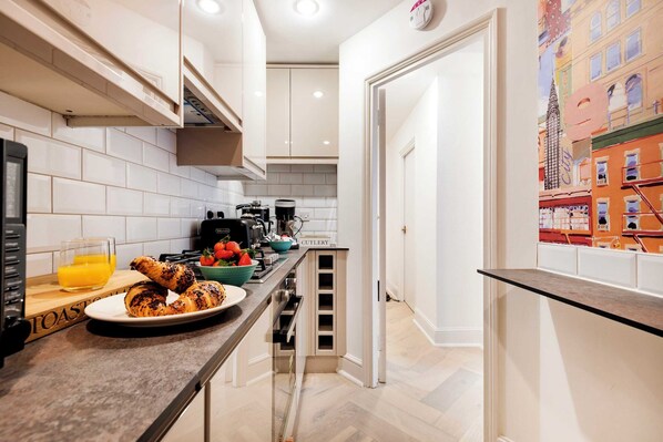 基本公寓 | 私人廚房 | 電冰箱、微波爐、烤箱、爐台