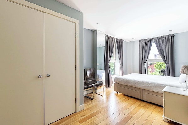Room - Spacious Modern Flat in Chelsea Harbour (London)