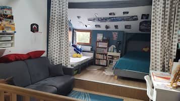 3 Schlafzimmer, Schreibtisch, Bügeleisen/Bügelbrett, kostenloses WLAN