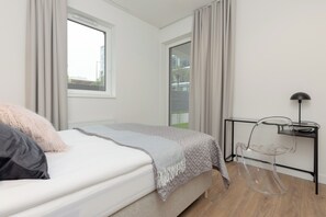 Apartment, 2 Bedrooms, 2 Bathrooms | 2 bedrooms, desk, laptop workspace, bed sheets - LUX Domaniewska by Renters Prestige (Warsaw)