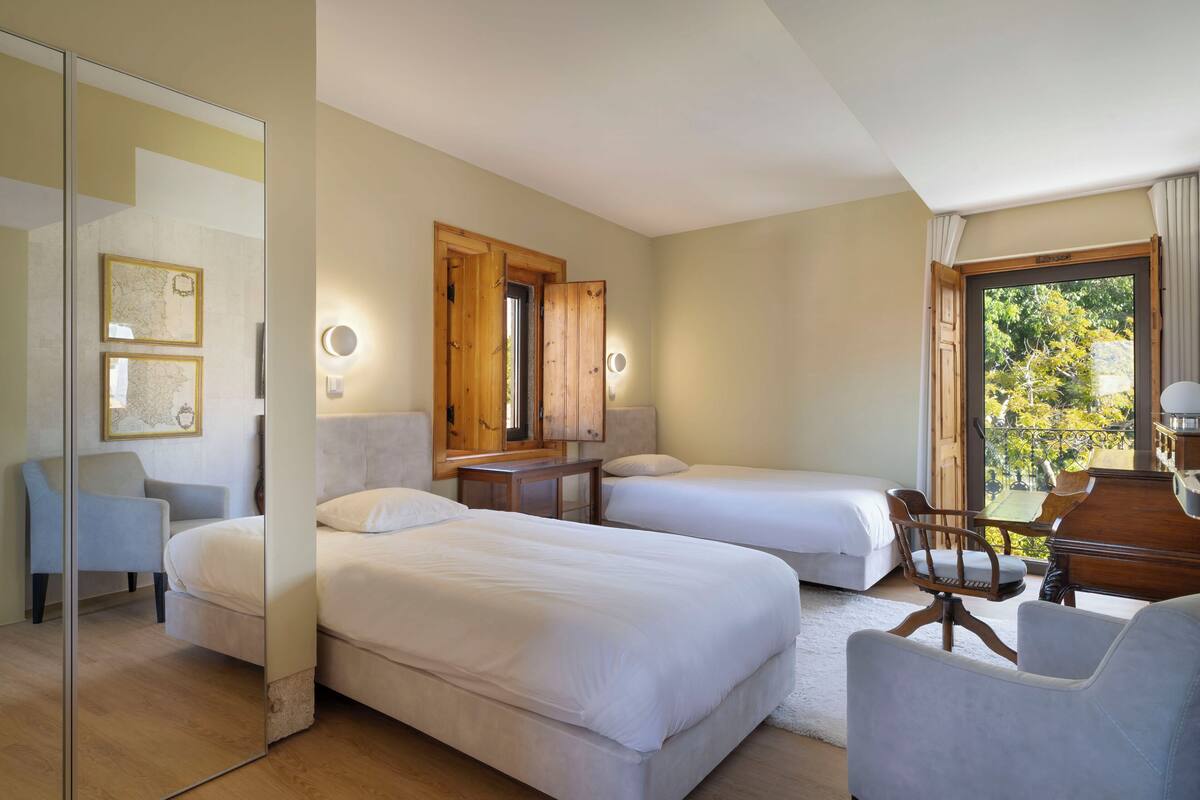Quarto casal ou duplo standard, sacada, vista para o jardim | 1 quarto, roupas de cama de algodão egípcio, roupas de cama premium